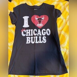 Old Navy Black Chicago Bulls Tee
